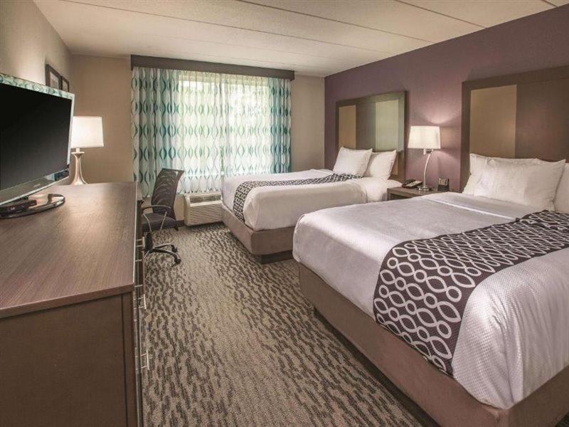 La Quinta By Wyndham Sturbridge Hotel Kültér fotó