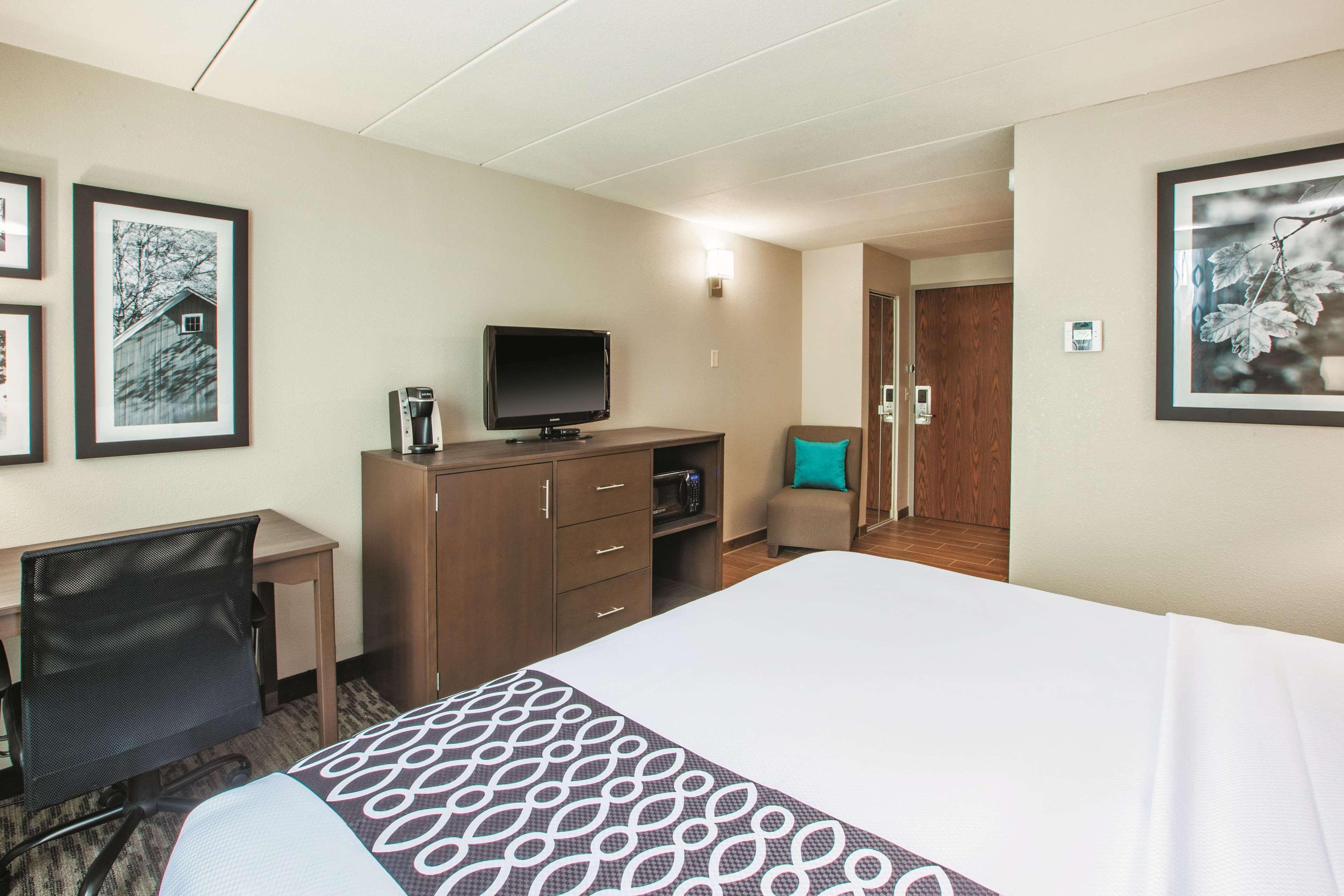 La Quinta By Wyndham Sturbridge Hotel Kültér fotó