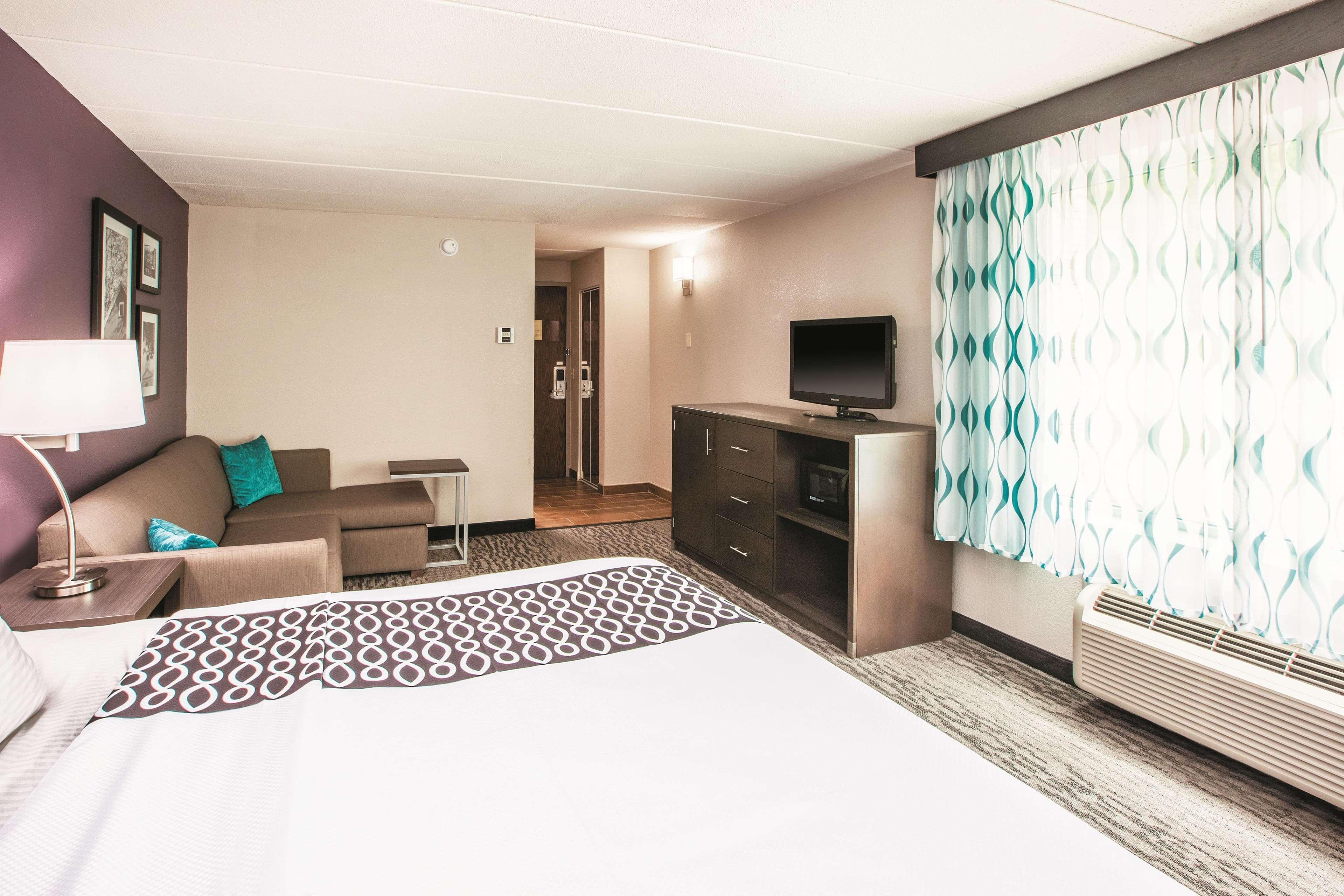 La Quinta By Wyndham Sturbridge Hotel Kültér fotó