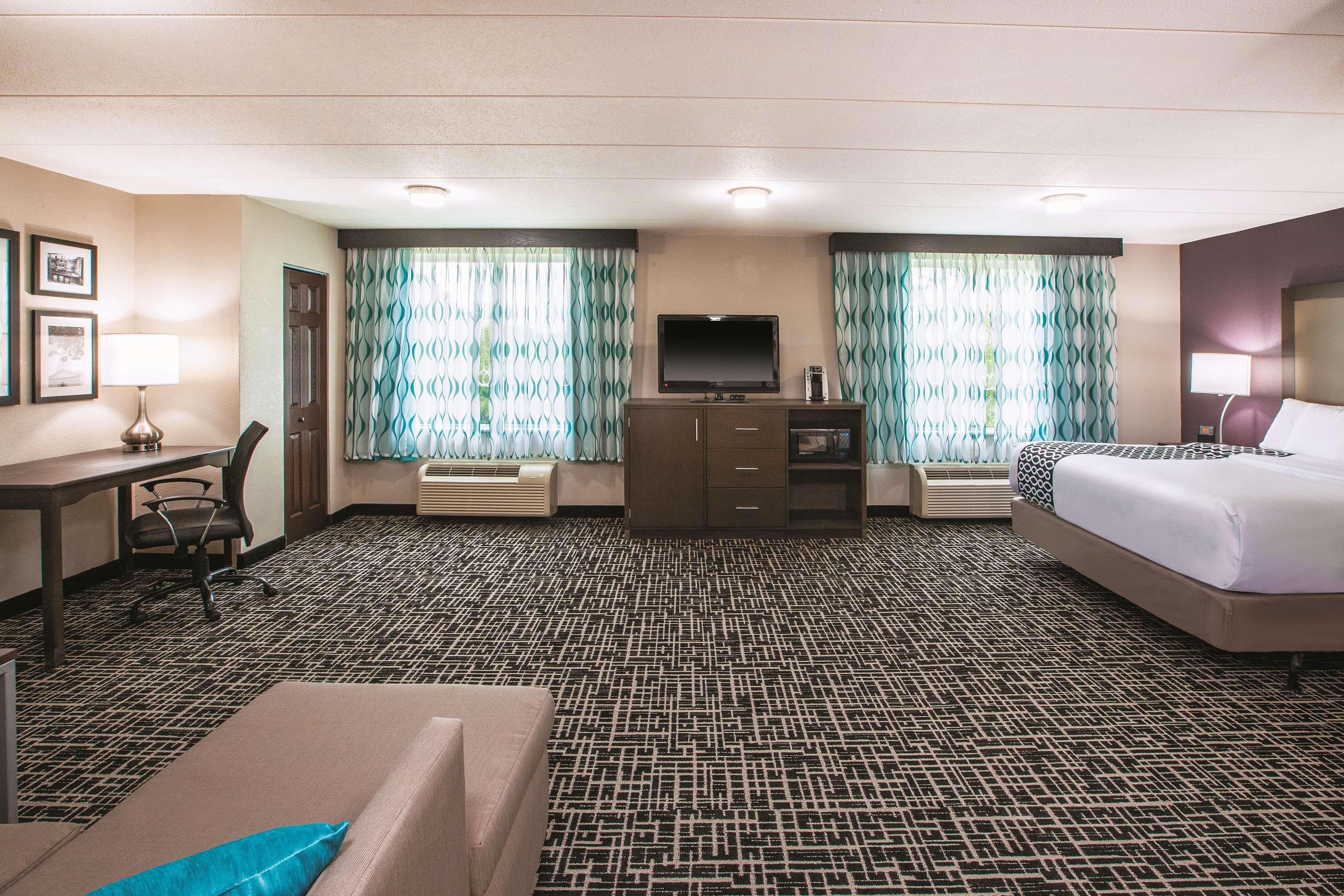La Quinta By Wyndham Sturbridge Hotel Kültér fotó