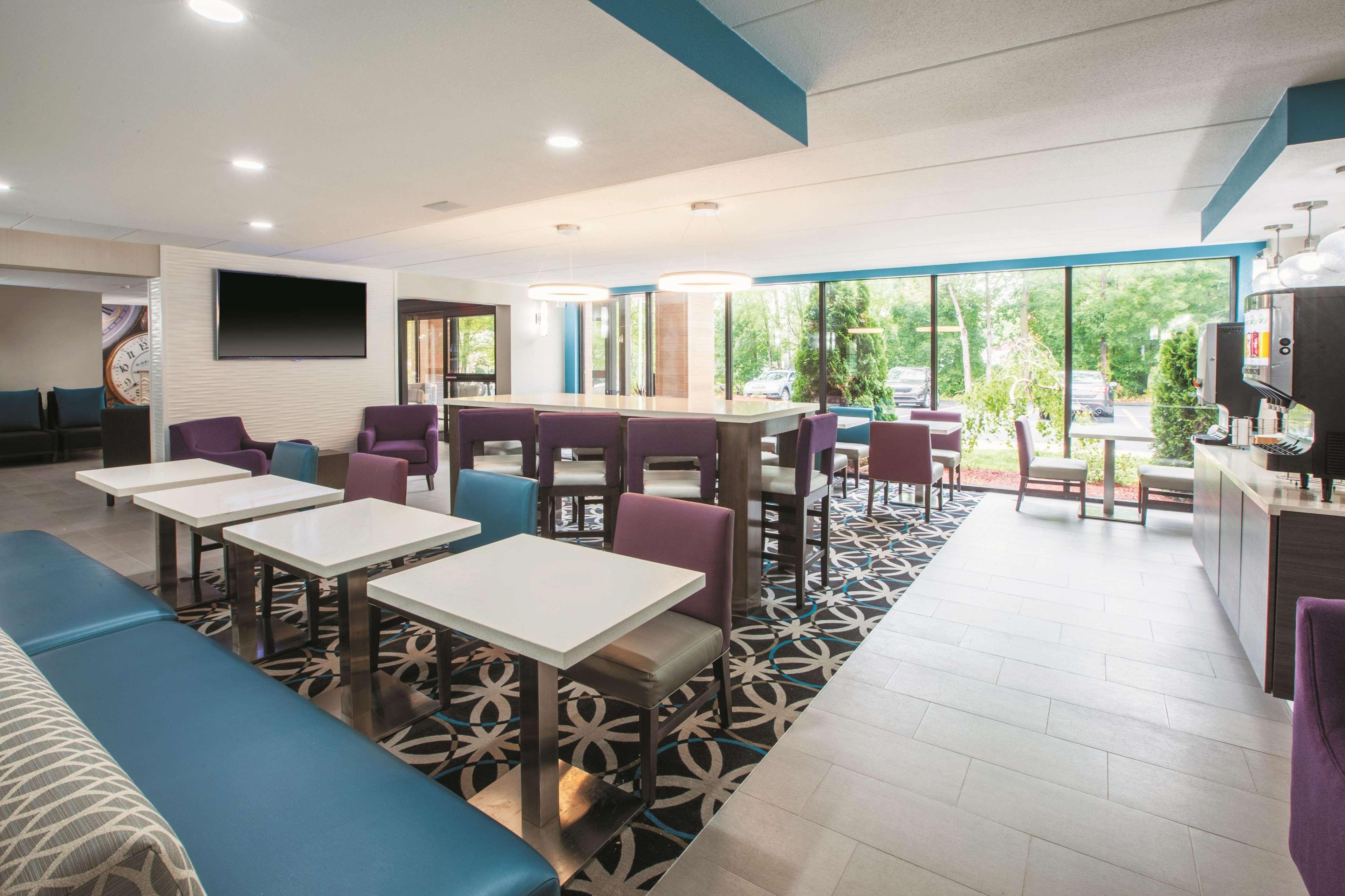 La Quinta By Wyndham Sturbridge Hotel Kültér fotó