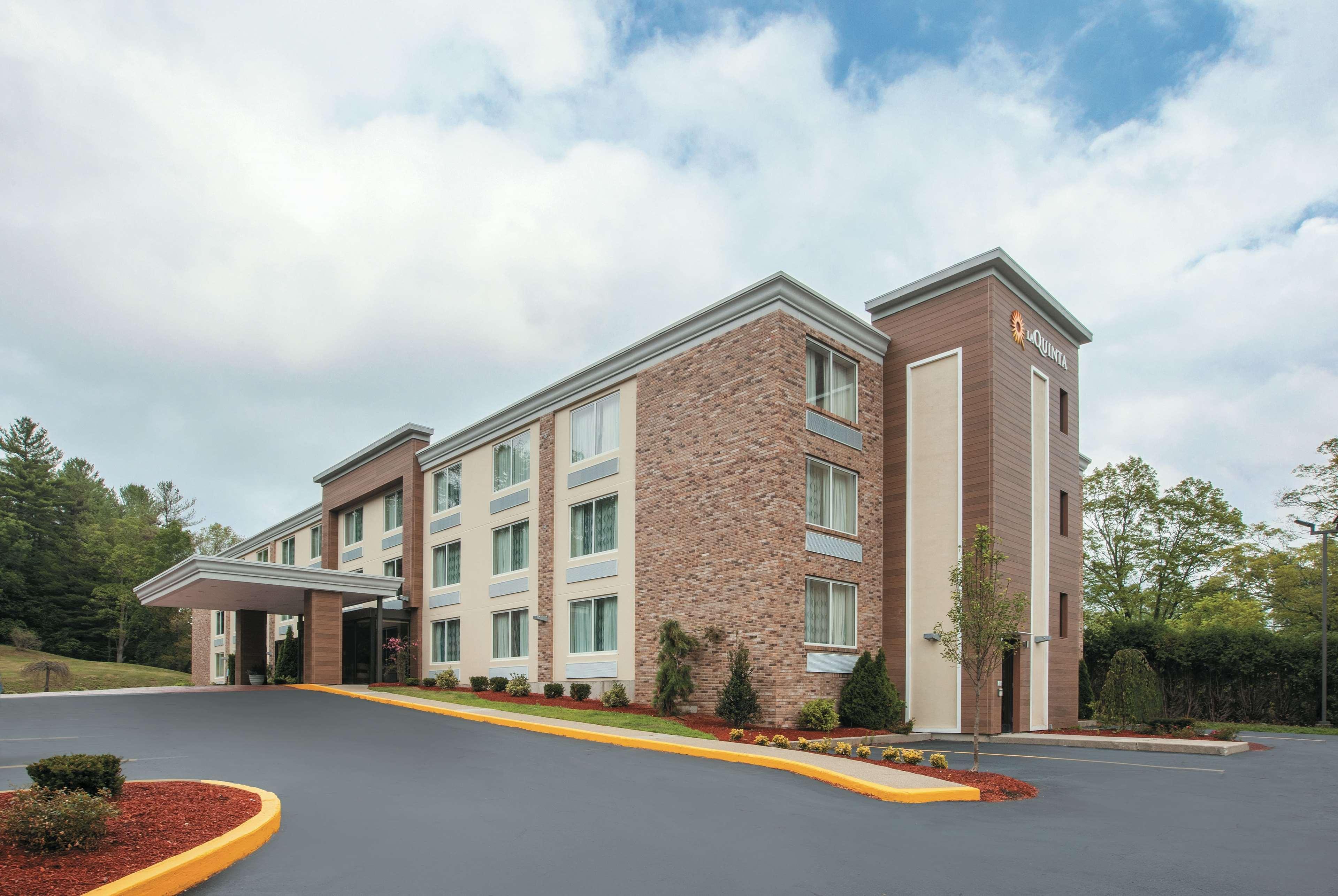 La Quinta By Wyndham Sturbridge Hotel Kültér fotó