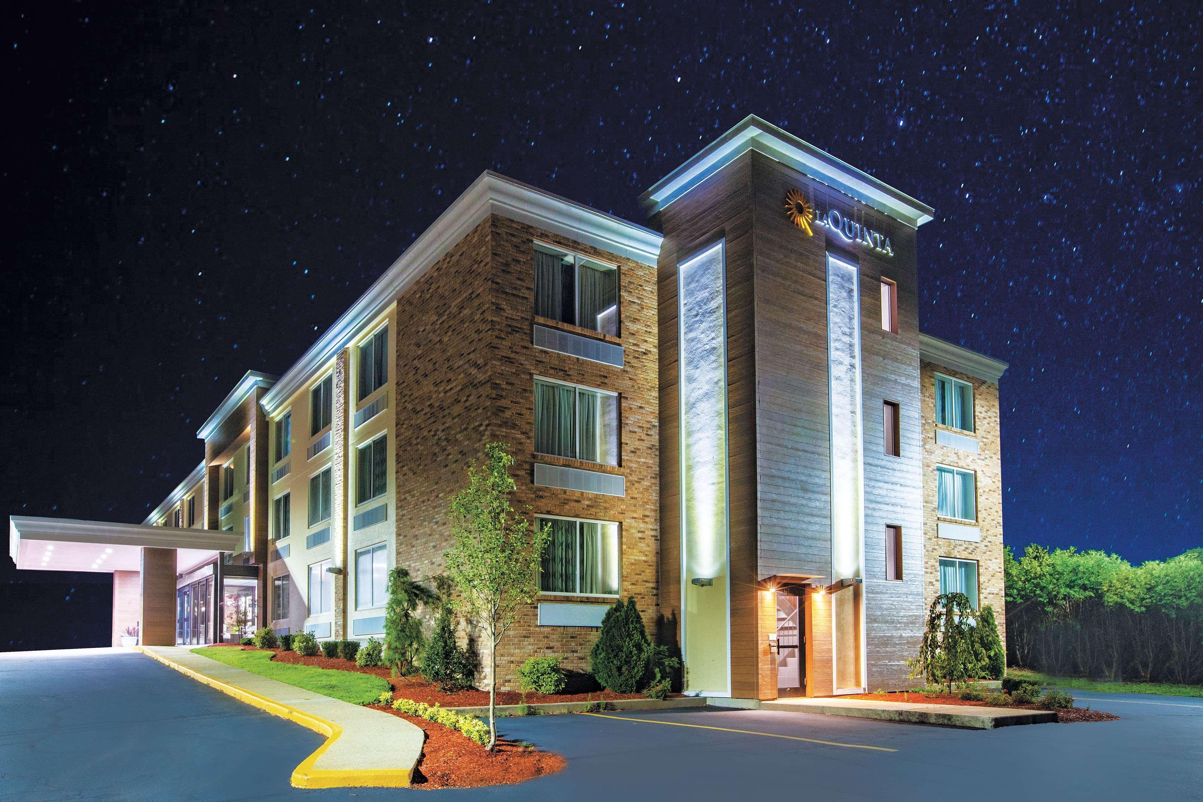 La Quinta By Wyndham Sturbridge Hotel Kültér fotó